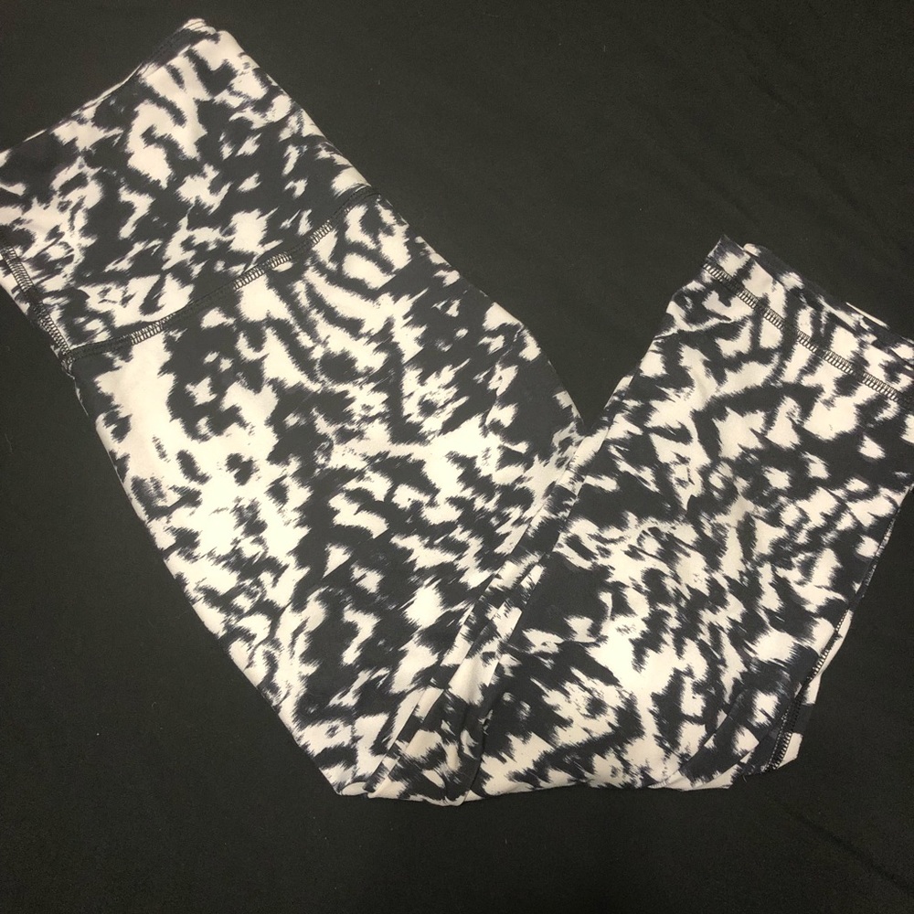 Old Navy Active Workout Capris - size large